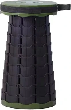 Kampeerkruk - Uitschuifbare Kruk - Military / Groen - Tot 120 Kg - Travel Stool - INCLUSIEF OPBERGZAK - Opvouwbare Campingkruk - Inklapbaar Krukje - Telescopische Kruk - Camping - Outdoor -Intex Deals Winkel 770x1200 1