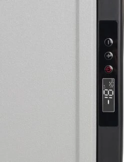 Campart Koelbox XXL CB-8695 – Koelen En Vriezen – LED Display Met Digitale Temperatuurweergave - Coolbox 230V En 12V - 35 Liter - Zwart 11 Campart Koelbox XXL CB-8695 – Koelen En Vriezen – LED Display Met Digitale Temperatuurweergave - Coolbox 230V En 12V - 35 Liter - Zwart -Intex Deals Winkel 923x1200 1